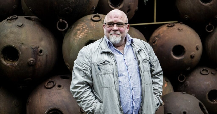 Mati Karmin and his frightening furniture made of sea mines