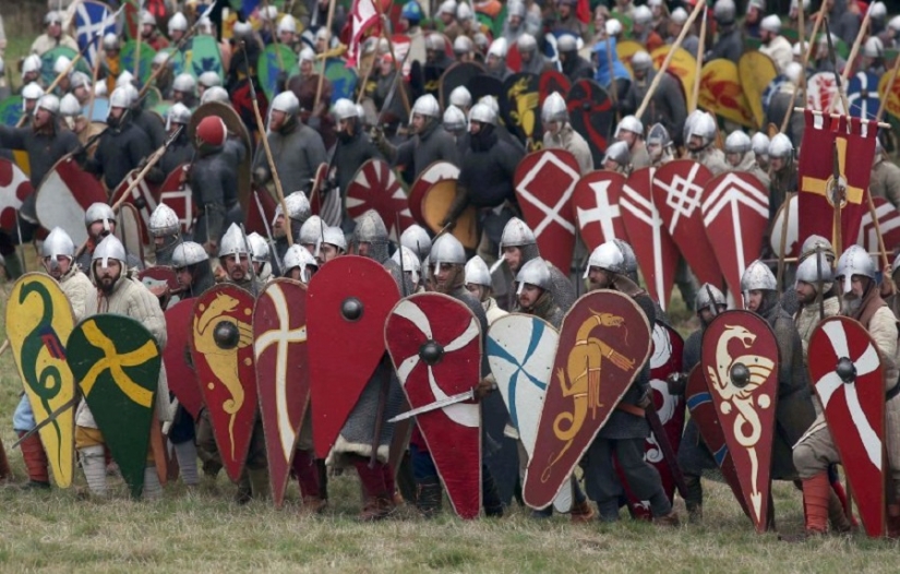 Medieval damas en brazos: instrucciones para la protección del castillo cuando su marido no está en casa