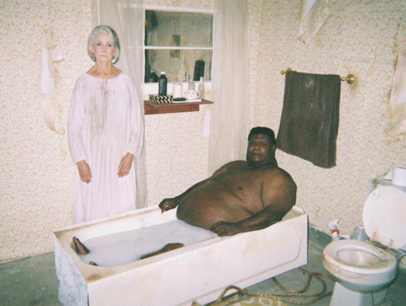 Milk baths under the supervision of granny. Who are these people and why are they doing this?