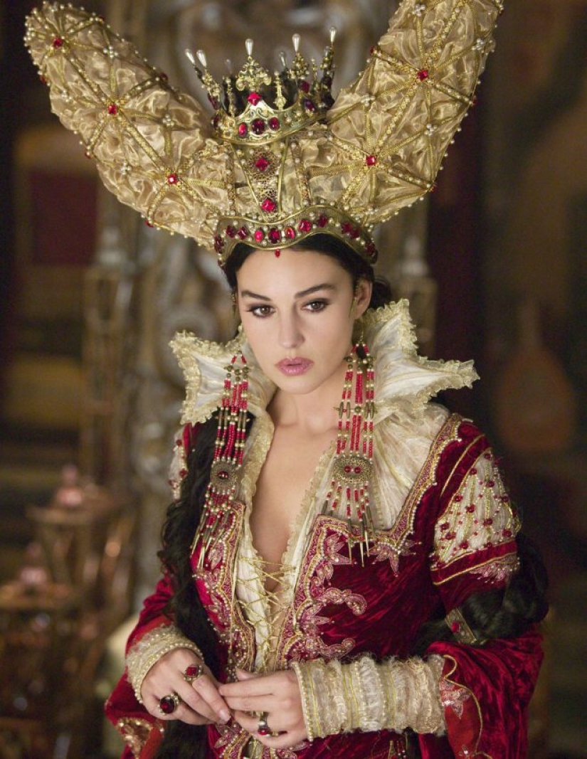 Monica Bellucci's 10 Sexiest Roles