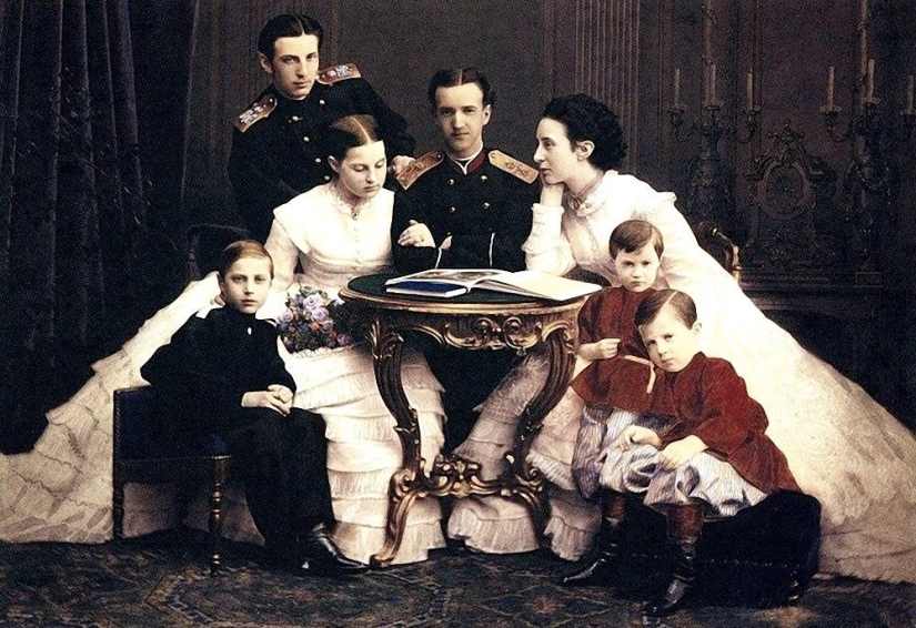 "Moral insanity": ¿por qué Duque Nicolás Konstantínovich considerado una desgracia de la familia Romanov.