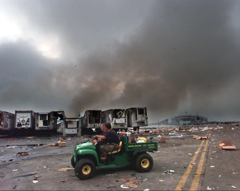 Moshpit, fire and stench: how the Woodstock Festival was held in 1999