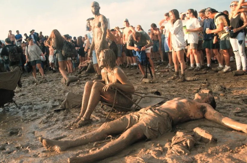 Moshpit, fire and stench: how the Woodstock Festival was held in 1999