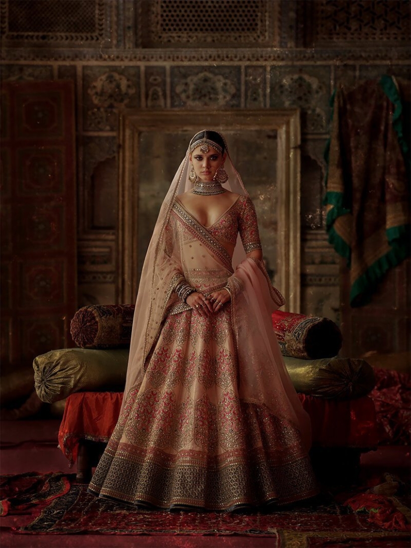 "Mumbai's history": the fusion of traditional wedding fashion India with the modern trends