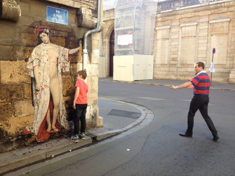 Museum Escapees: Portrait Painting from the Louvre and Prado on the Streets