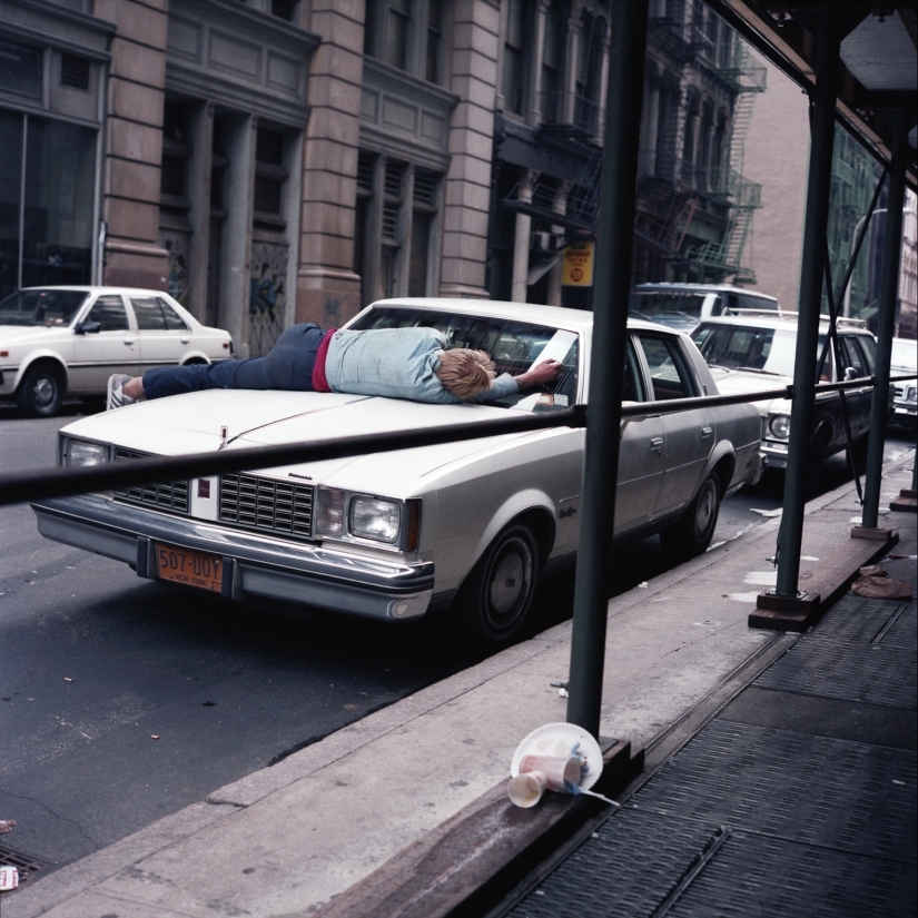 New York of the 80s, suspiciously reminiscent of life in the USSR