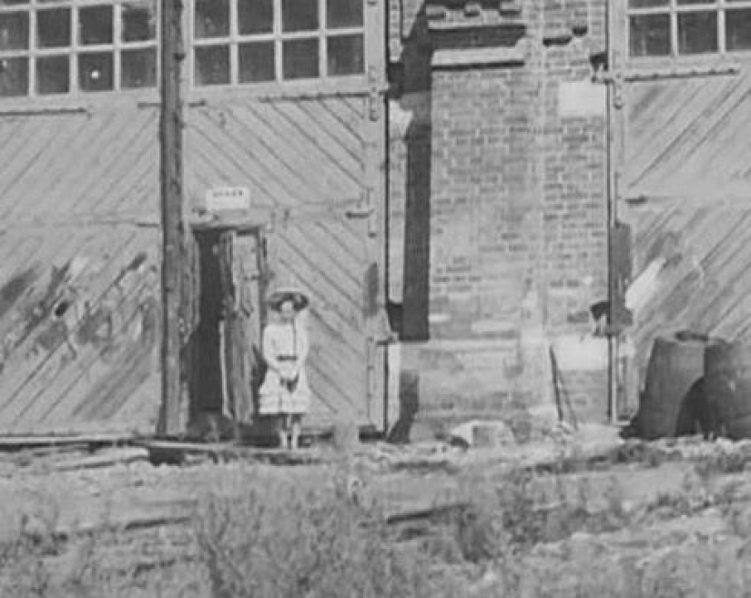 "Niña fantasma" de Krasnoyarsk: el misterio de las fotos tomadas hace 100 años
