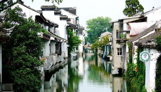 No solo Venecia: las 5 ciudades más bellas sobre el agua
