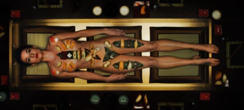 Nyotaimori: how did the tradition of eating sushi from a naked female body