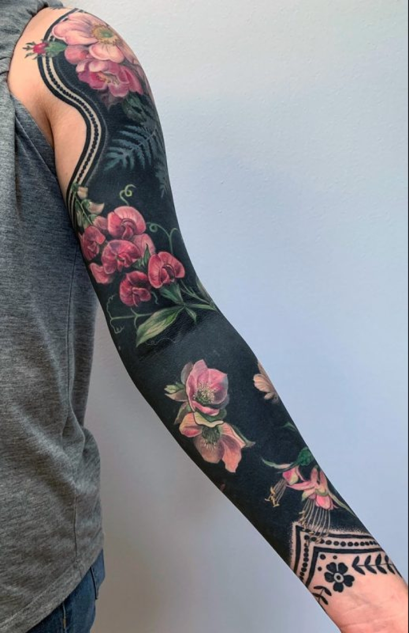 Obras maestras sobre el cuerpo: exquisita de flores tatuajes de Esther García