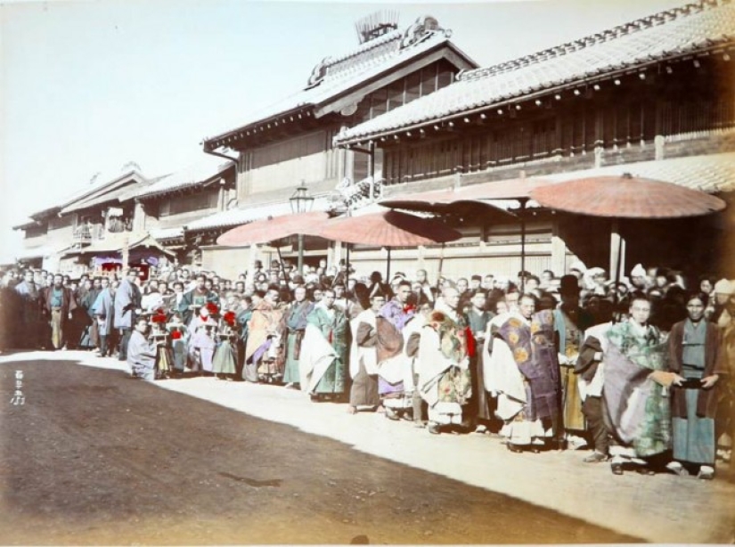 Old Japan of the second half of the 19th century in photographs by Adolfo Farsari