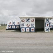 Paradas de autobús soviéticas tan diferentes en fotografías de Christopher Herwig