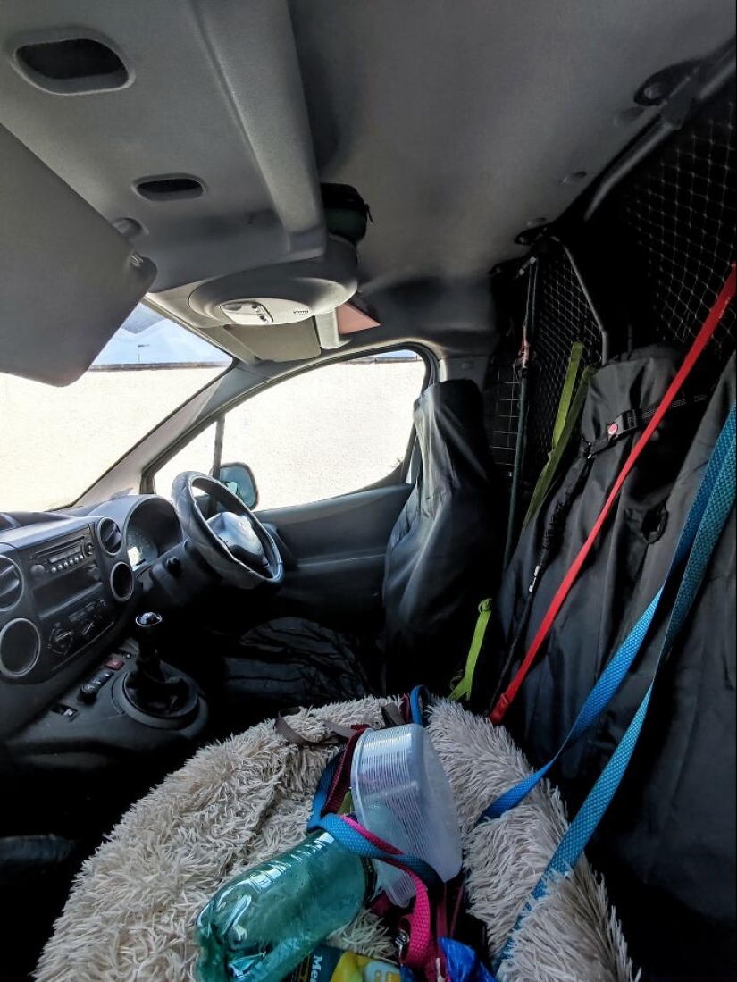 Peeking Inside Strangers’ Cars: My New Photography Hobby