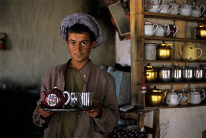 People at work: photo by Steve McCurry