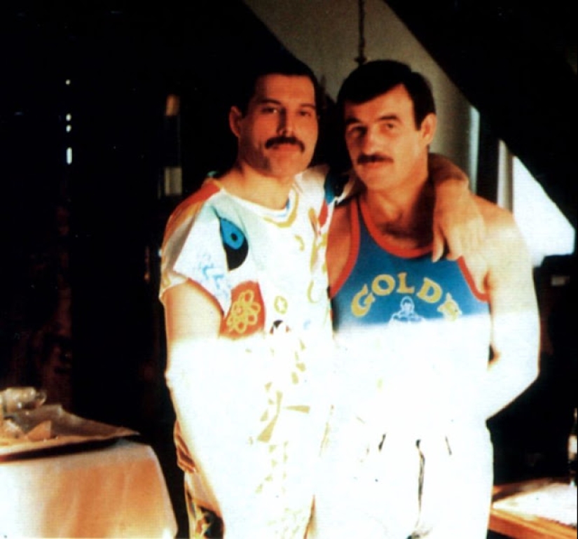 Personal photos of Freddie Mercury and his boyfriend of the 1980s