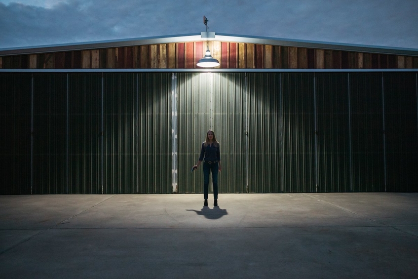 Photo project about sultry Texas women and their favorite weapons