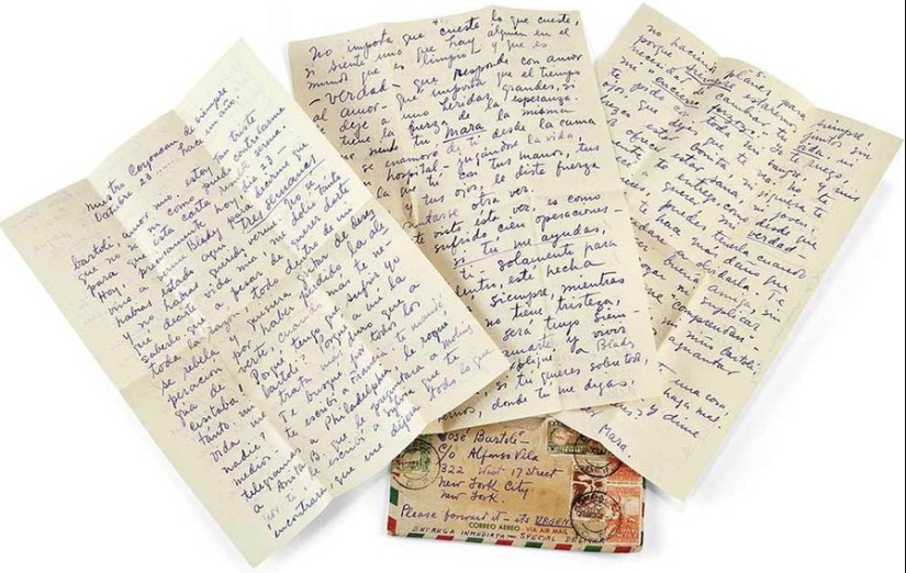 Photos and secret love letters of Frida Kahlo