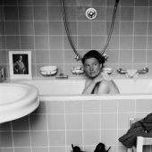 Photos of a woman who switched from modeling to photographing the horrors of war