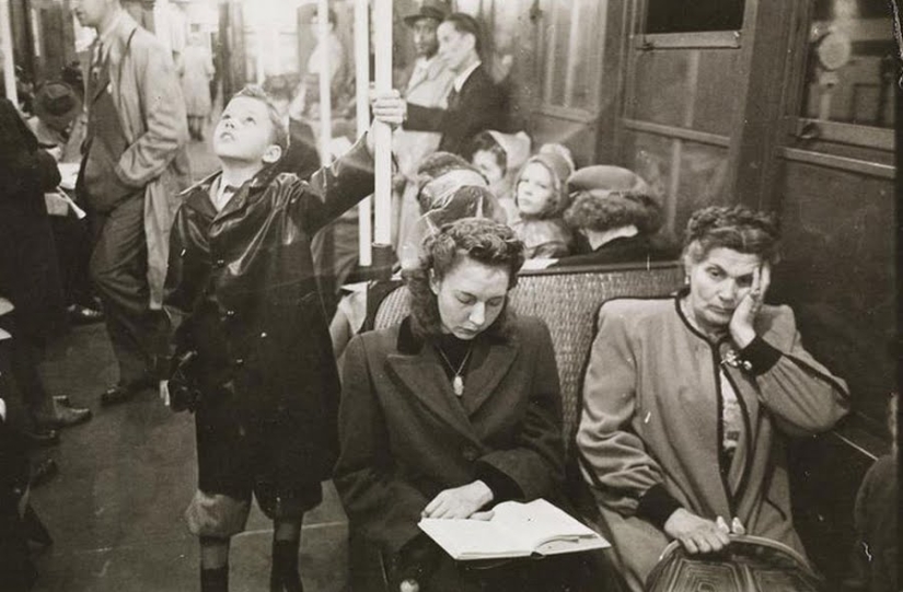 Photos of the New York subway of the 1940s, taken by a young Stanley Kubrick