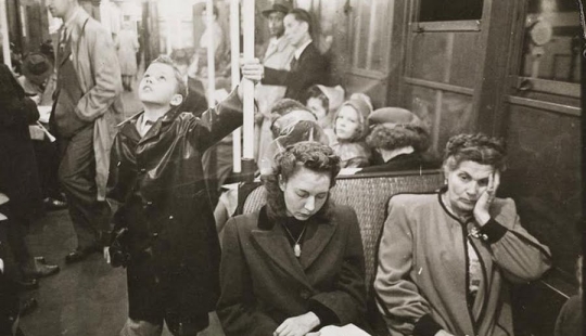 Photos of the New York subway of the 1940s, taken by a young Stanley Kubrick