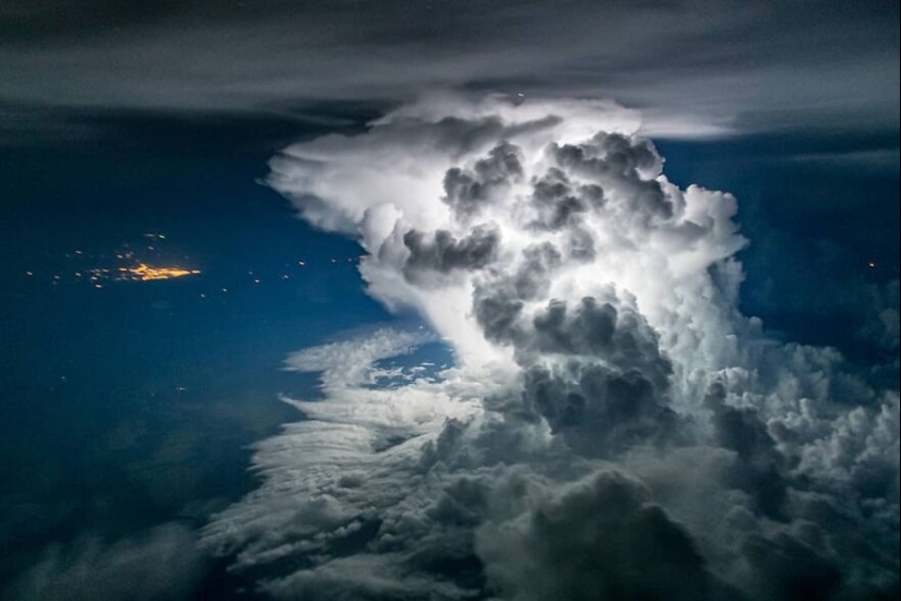 Pilot Captures Storms And Other Changing Weather Conditions From His Cockpit
