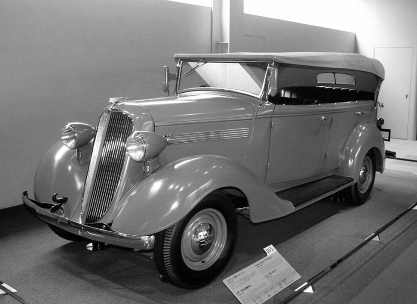 Pioneers, which models did the history of automakers begin with