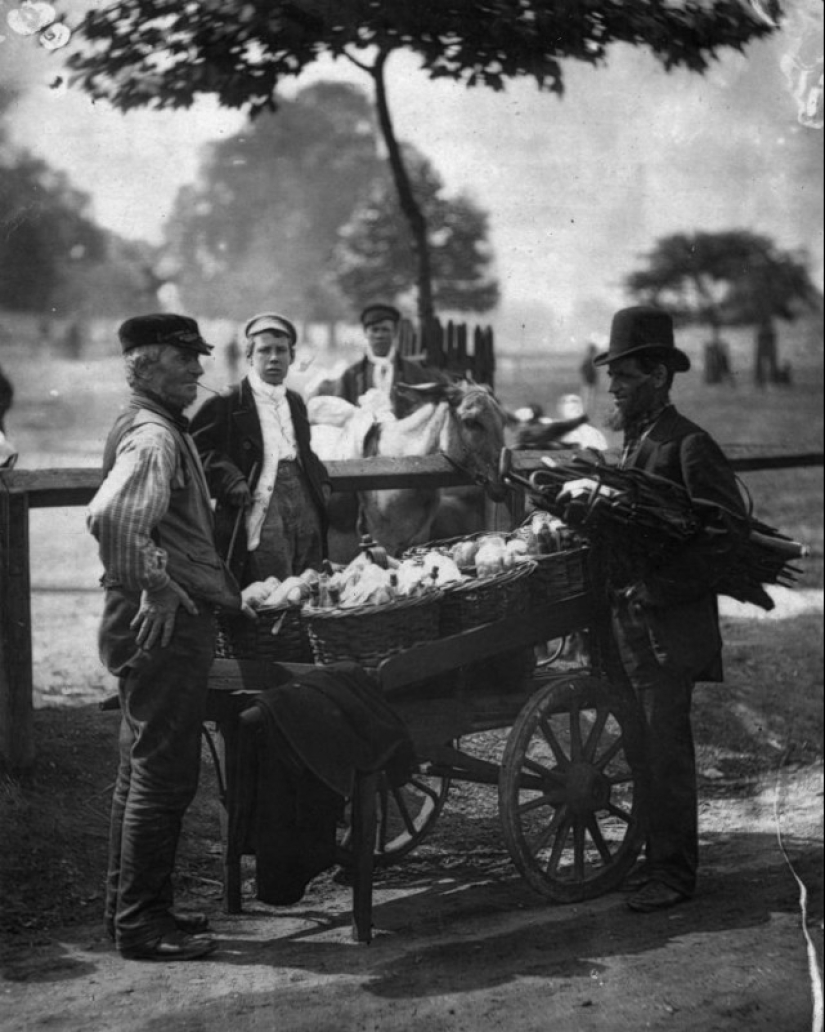 Pobreza impenetrable en las calles de Londres en 1873-1877