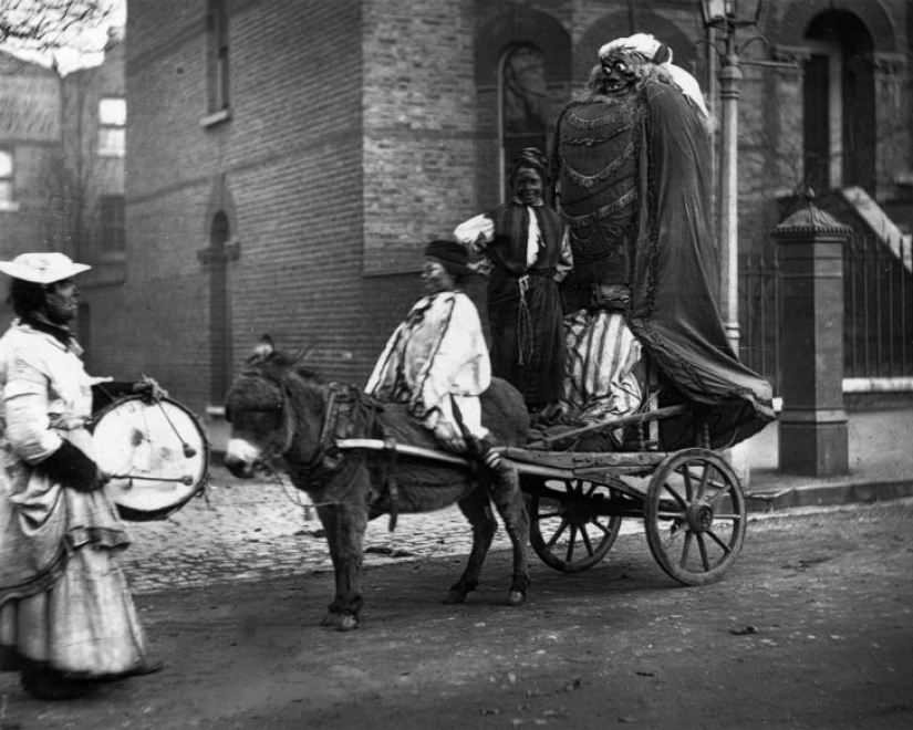 Pobreza impenetrable en las calles de Londres en 1873-1877