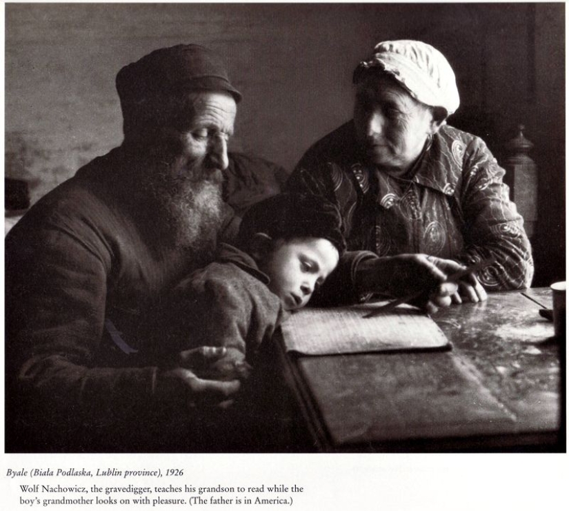 Polish Jews through the eyes of Alter Katzizne. Amazing pictures!