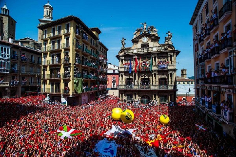 Por qué la gente en España corre de toros: la historia de las vacaciones de San Fermín en Pamplona