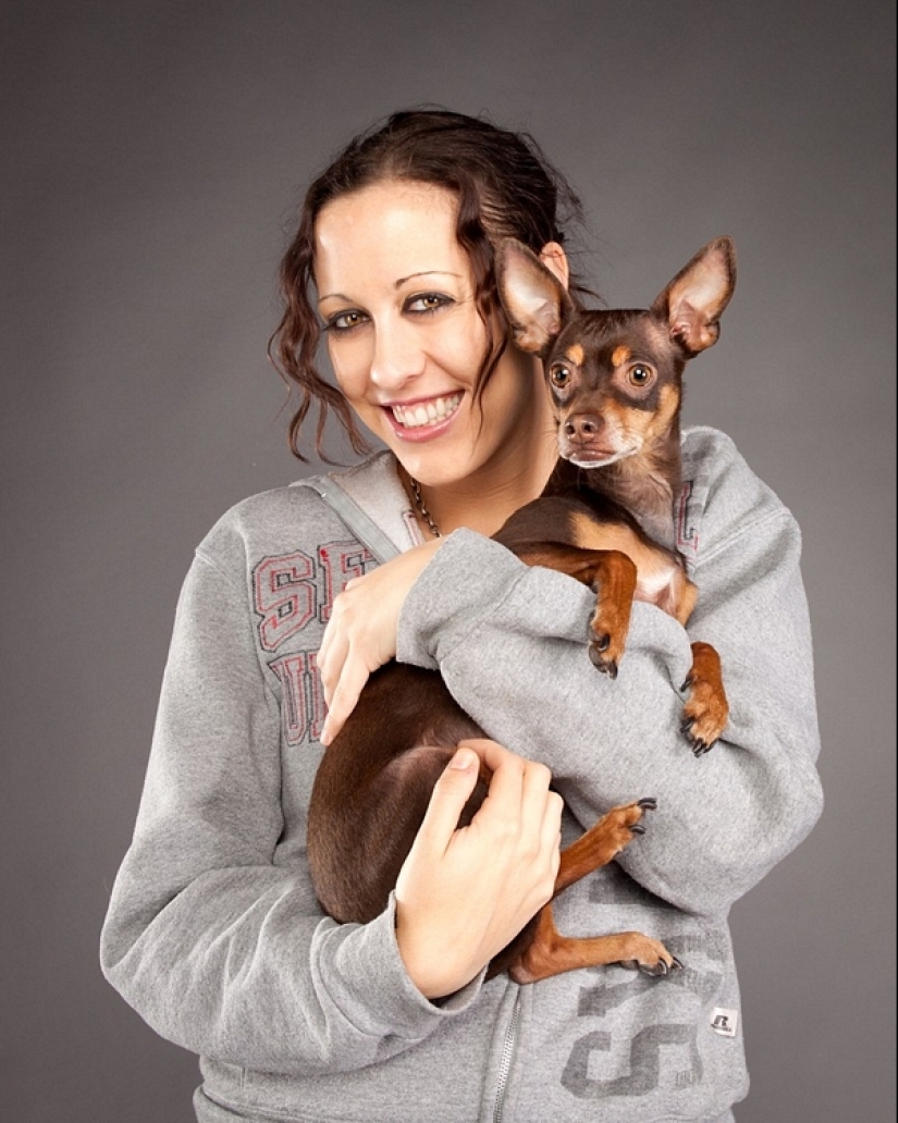 Portraits Carly Davidson: Pets and their owners