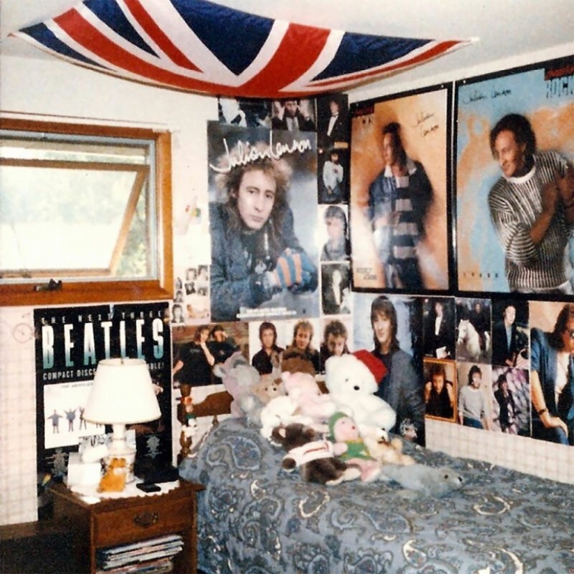 Posters not much happens: the typical room of an American ' 80s teen