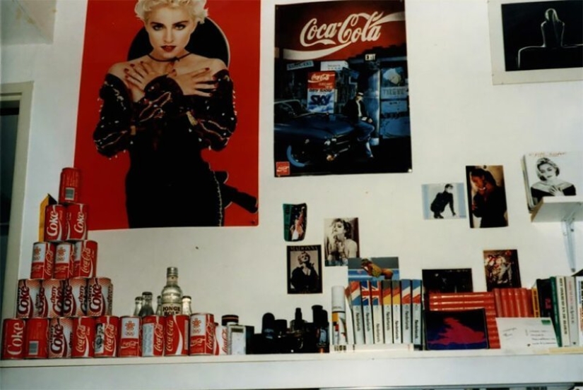 Posters not much happens: the typical room of an American ' 80s teen