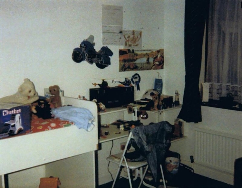 Posters not much happens: the typical room of an American ' 80s teen