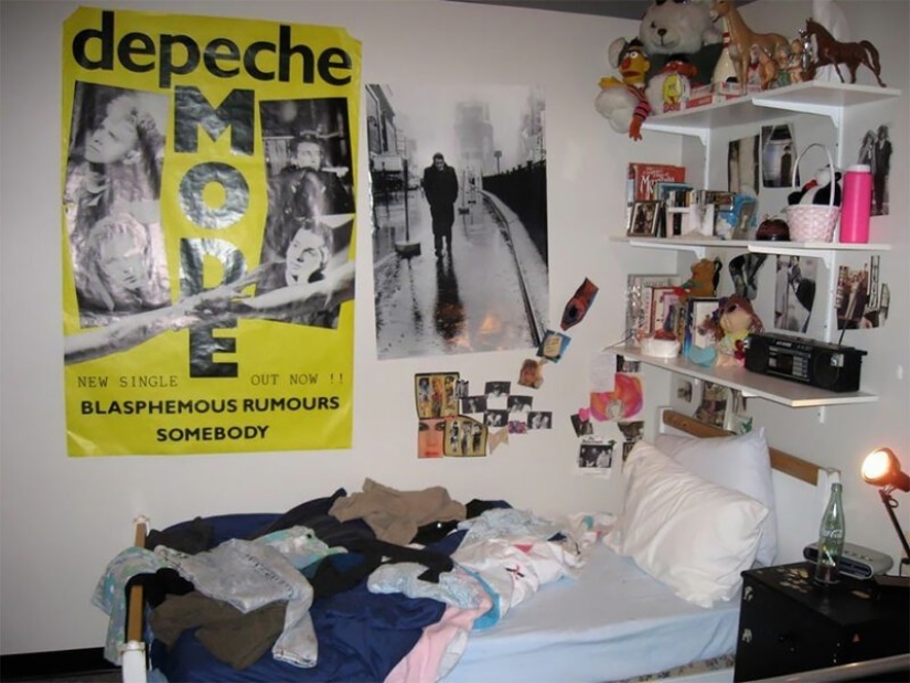 Posters not much happens: the typical room of an American ' 80s teen