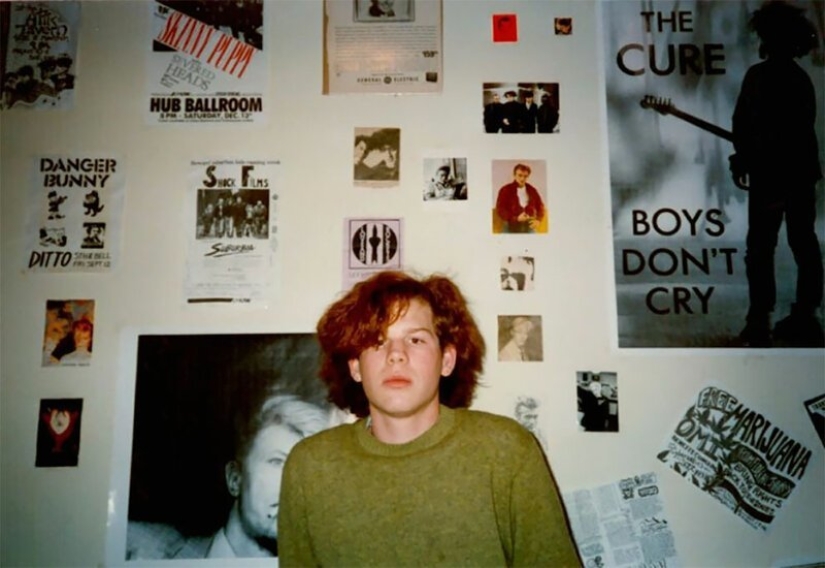 Posters not much happens: the typical room of an American ' 80s teen