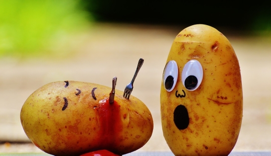 Potatoes, beans and 7 foods that can kill you