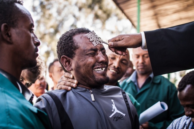 Prague photographer filmed an exorcism ceremony in Ethiopia