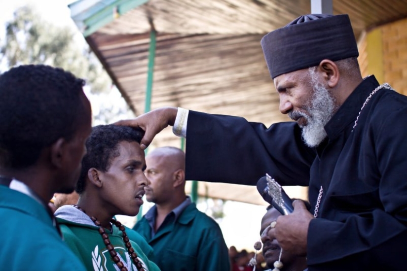 Prague photographer filmed an exorcism ceremony in Ethiopia