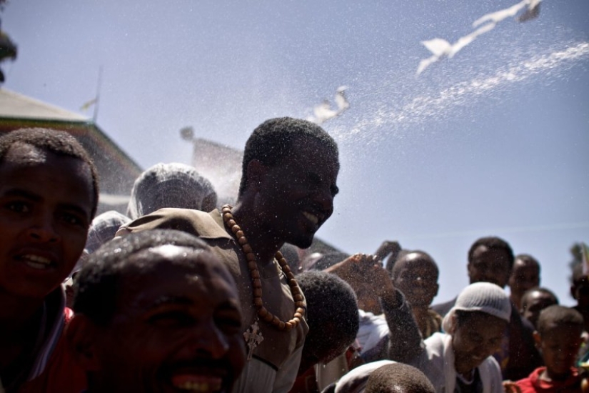 Prague photographer filmed an exorcism ceremony in Ethiopia