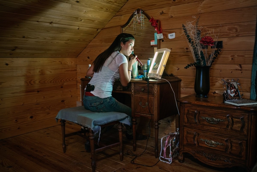 Proyecto fotográfico sobre mujeres sensuales de Texas y sus armas favoritas