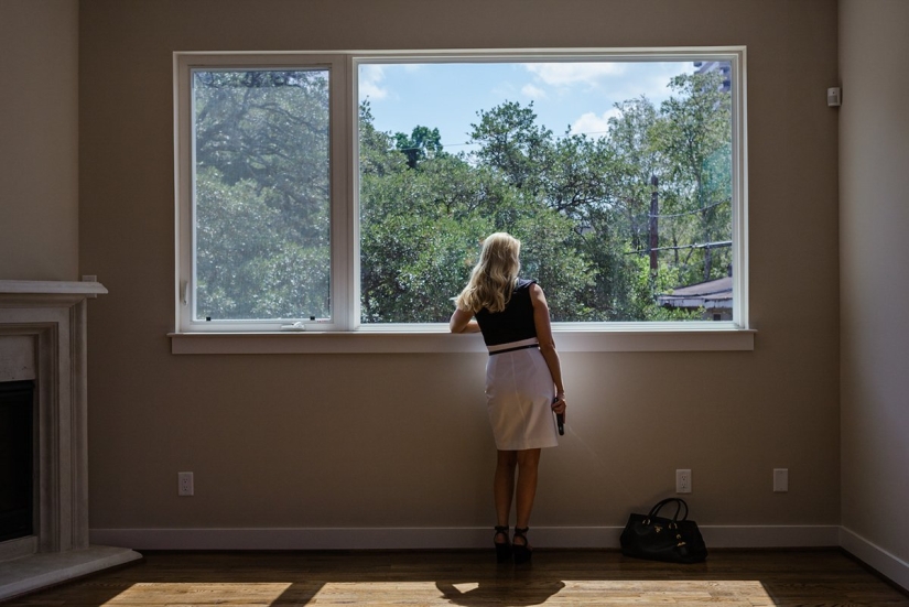 Proyecto fotográfico sobre mujeres sensuales de Texas y sus armas favoritas