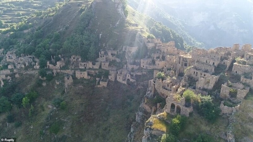 Pueblos fantasmas espeluznantes de Daguestán: fotos y videos de drones