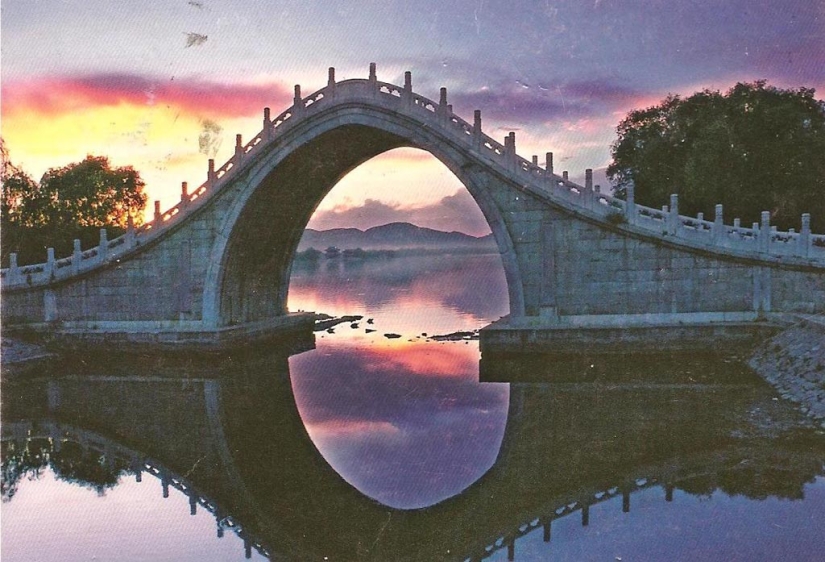 Puente del Cinturón de Jade