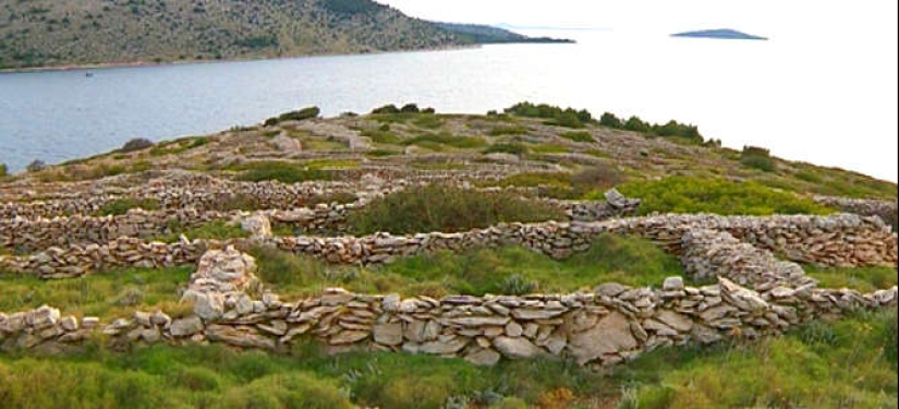 Quién hizo que la isla croata de Baljenac pareciera una huella dactilar