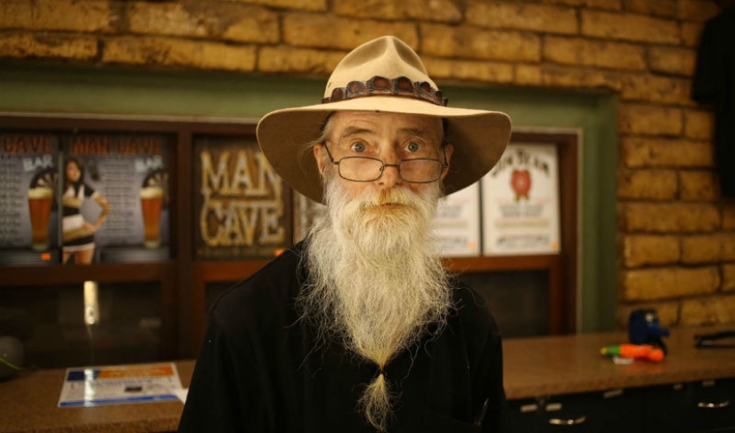 Quiénes son los Caminantes Grises de Australia