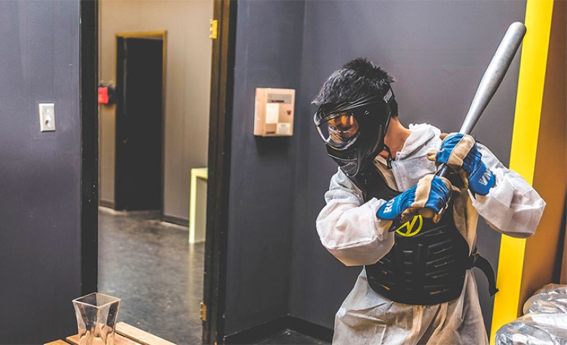Rage rooms are a popular way to deal with stress, taking away bread from psychologists