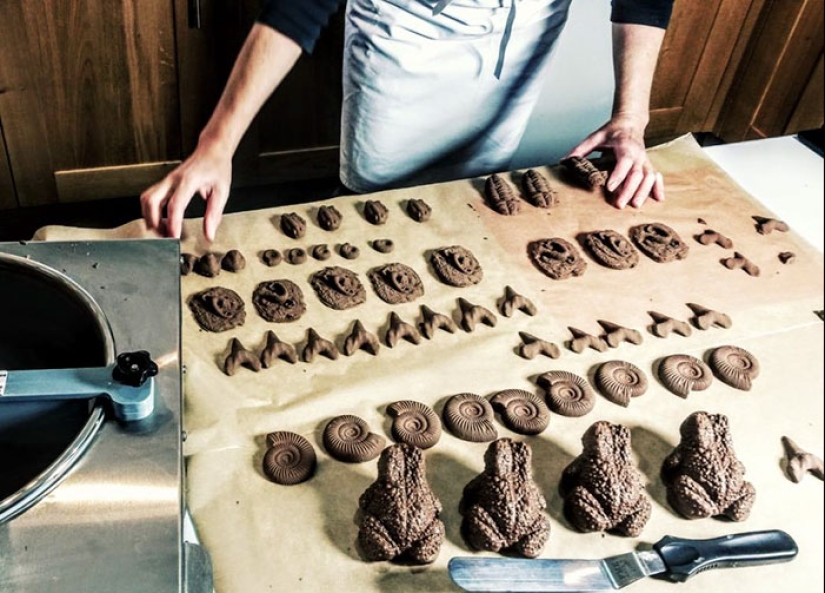 Ranas, corazones, conchas y otras figuras de chocolate de Sarah Hardy