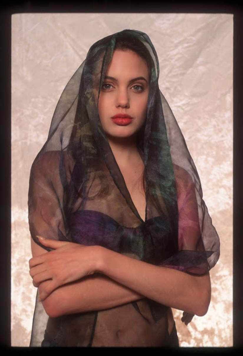 Rare shots from a photo shoot of 16-year-old Angelina Jolie in underwear