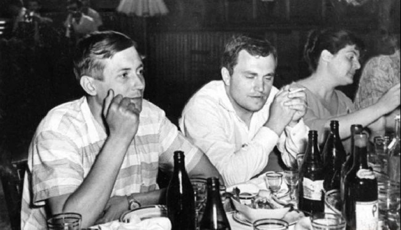 Rare shots of Soviet celebrities during the feast